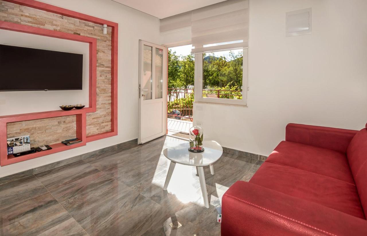 Apartments Vujicic Tivat Exteriör bild