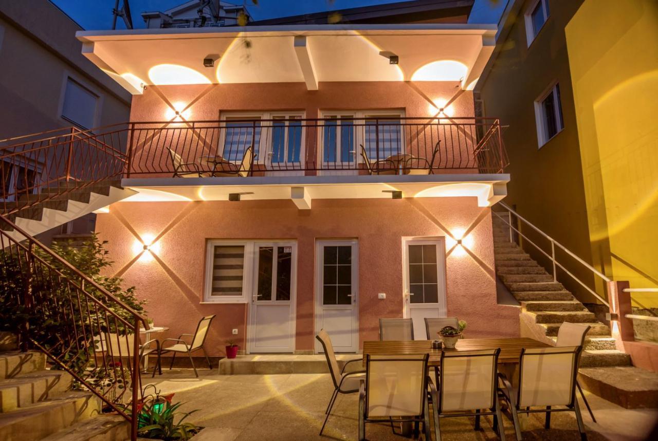 Apartments Vujicic Tivat Exteriör bild